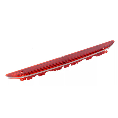 Feu Stop Arrière LED Haut Niveau Lentille Rouge Seat Leon 5F 2011-2016 - vue rapprochée - Becquet Voiture