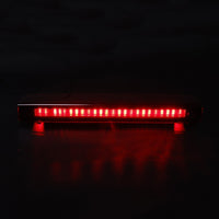 Feu Stop Arrière LED Mégane III 2010-2014 265900006R - vue de trois-quarts 2 - Becquet Voiture