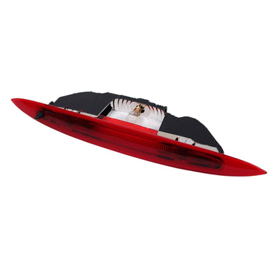 Feu Stop Arrière LED Renault Modus 2004-2012 8200219415 - détail du montage - Becquet Voiture