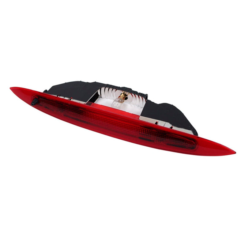 Feu Stop Arrière LED Renault Modus 2004-2012 8200219415 - détail du montage - Becquet Voiture