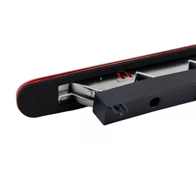 Feu Stop Arrière Rouge Haut Niveau LED Citroën C1 Peugeot - vue de trois-quarts - Becquet Voiture