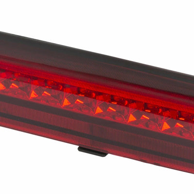 Feu Stop Central Arrière LED 15170955 Compatible Tahoe Suburban 2000-2006 - détail du montage - Becquet Voiture