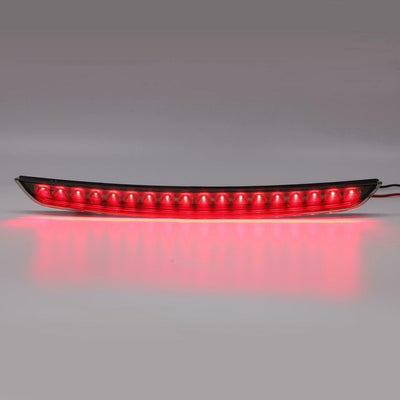 Feu Stop LED Arrière 3ème 8J0945097 Audi TT MK2 2007-2014 - vue de trois-quarts - Becquet Voiture