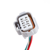 Feu Stop LED H11 Rouge Mitsubishi L200 Triton 2019-2023 - vue de trois-quarts 2 - Becquet Voiture