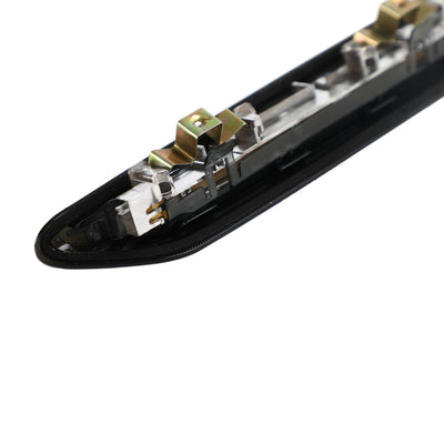 Feu Stop LED Haut Niveau VW Polo 9N 2002-2010 Rouge - détail du montage - Becquet Voiture