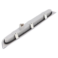 Feu Stop LED Surélevé Blanc 8334A113 Mitsubishi Outlander - vue rapprochée - Becquet Voiture