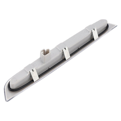 Feu Stop LED Surélevé Blanc 8334A113 Mitsubishi Outlander - vue rapprochée - Becquet Voiture