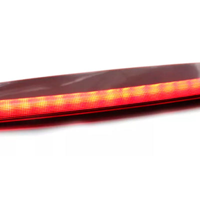Feu Stop Surélevé LED Rouge Land Rover Range Rover 2003-2012 XFG000040 - vue de profil 2 - Becquet Voiture