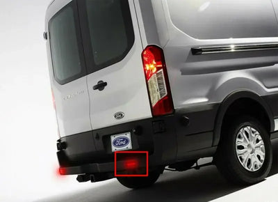 Feux Antibrouillard Arrière Réflecteur LED Ford Transit Custom 2013+ - installé sur véhicule - Becquet Voiture