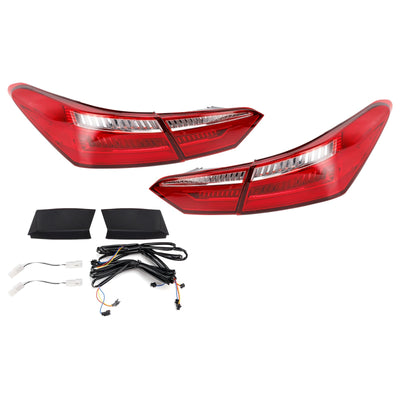 Feux arrière à LED rouges Toyota Camry Berline 2016-2021 - vue de trois-quarts - Becquet Voiture