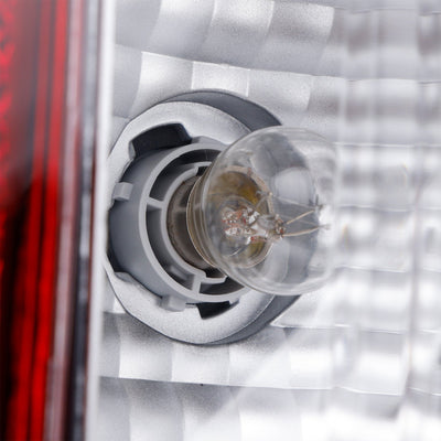Feux Arrière Gauche Droit Isuzu D-Max 2012-2019 - en situation - Becquet Voiture