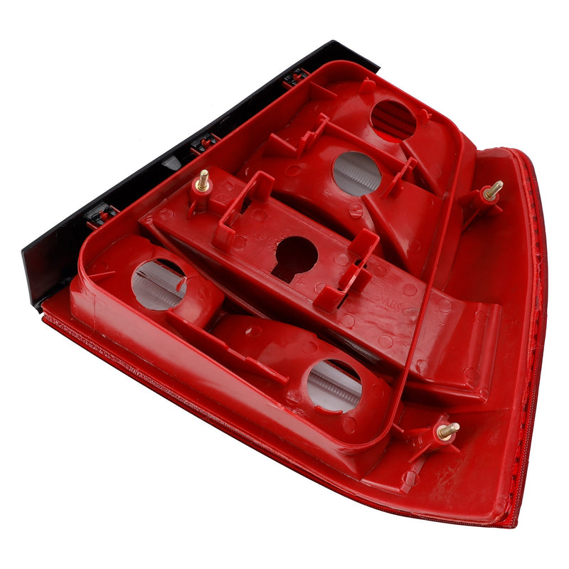 Feux Arrière Gauche Droit VW Bora Jetta MK4 1997-2005 - vue rapprochée - Becquet Voiture