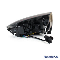 Dynamic Animation LED Taillights for Chrysler 300 300C 300S 2011-2014 - studio packshot - Becquet Voiture