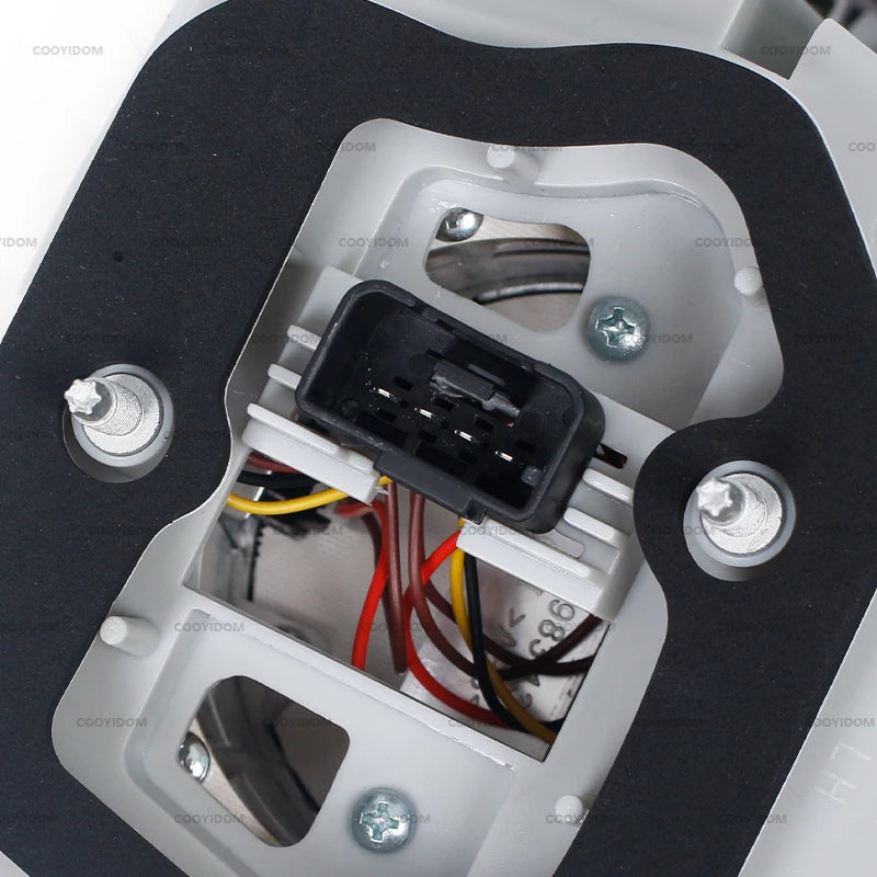 Feux Arrière LED DRL VW Jetta 5 MK5 2006-2011 Ext Int - vue de trois-quarts - Becquet Voiture