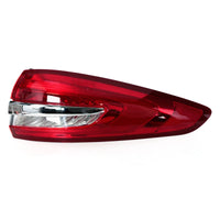 Feux Arrière LED Ford Mondeo 2017-2019 Stop Clignotant EU - détail du montage - Becquet Voiture