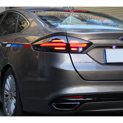 Feux Arrière LED Ford Mondeo MK5 2013-2016 - vue de trois-quarts - Becquet Voiture