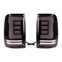 Feux Arrière LED Fumé VW Amarok V6 2009-2019 - vue de trois-quarts 2 - Becquet Voiture
