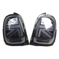 Feux Arrière LED Fumés Mini Cooper F55 F56 F57 2014-2023 - vue de trois-quarts - Becquet Voiture