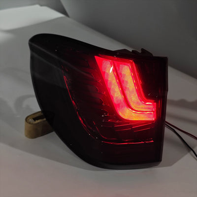 Feux Arrière LED Gauche Droit BMW X5 F15 2014-2018 Noir - détail du montage - Becquet Voiture