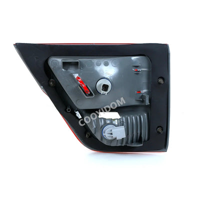 Feux Arrière LED Jeep Grand Cherokee 2011-2013 - vue de trois-quarts - Becquet Voiture