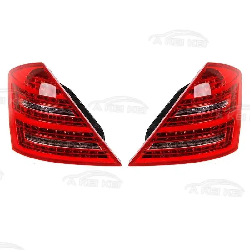 Feux Arrière LED Mercedes Classe S W221 2010-2013 - détail du montage - Becquet Voiture