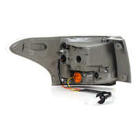 Feux Arrière LED Mitsubishi Outlander 2014-2015 - vue de trois-quarts - Becquet Voiture