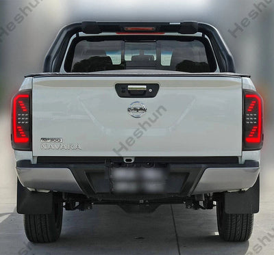 Feux Arrière LED Nissan Navara NP300 D23 Frontier 2015-2021 - vue arrière - Becquet Voiture