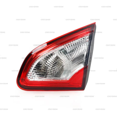 Feux Arriere LED Nissan Qashqai 2010-2014 - détail du montage - Becquet Voiture