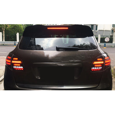 Feux Arrière LED Porsche Cayenne 958 92A 2011-2014 - vue de trois-quarts - Becquet Voiture