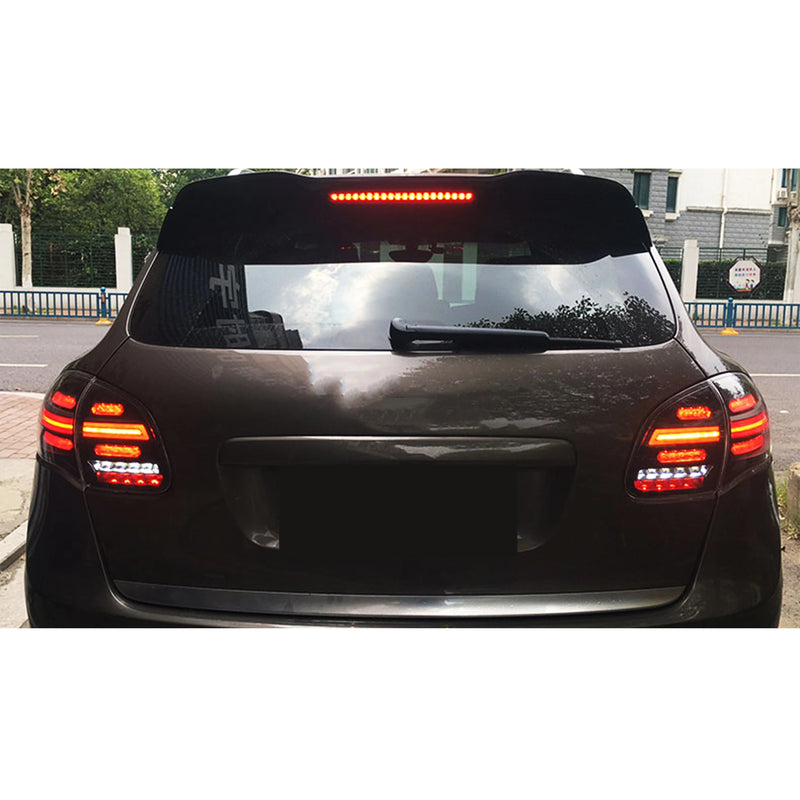 Feux Arrière LED Porsche Cayenne 958 92A 2011-2014 - vue de trois-quarts - Becquet Voiture