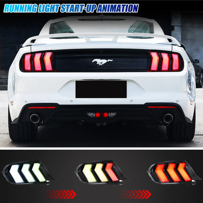 Feux Arrière LED RGB Ford Mustang S550 2015-2023 (réf. 2) - vue de trois-quarts - Becquet Voiture