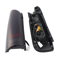 Feux Arrière LED Toyota Hiace 2005-2018 Paire - vue de trois-quarts - Becquet Voiture