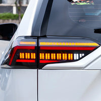 Feux Arrière LED Toyota RAV4 2020-2023 Style Arête - installé sur véhicule - Becquet Voiture