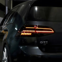 LED Taillights Volkswagen Golf 7 7.5 2013-2021 - three-quarter view - Becquet Voiture