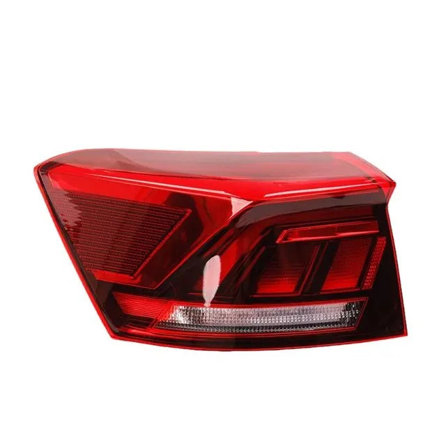 Feux Arrière LED Volkswagen T-Roc 2018-2021 - détail du montage - Becquet Voiture
