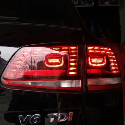 Feux Arrière LED Volkswagen Touareg 2011-2018 Plug and Play - vue arrière - Becquet Voiture