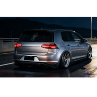 Feux Arrière LED VW Golf 7 MK7 2013-2020 - vue de trois-quarts - Becquet Voiture