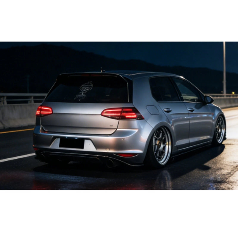 Feux Arrière LED VW Golf 7 MK7 2013-2020 - vue de trois-quarts - Becquet Voiture