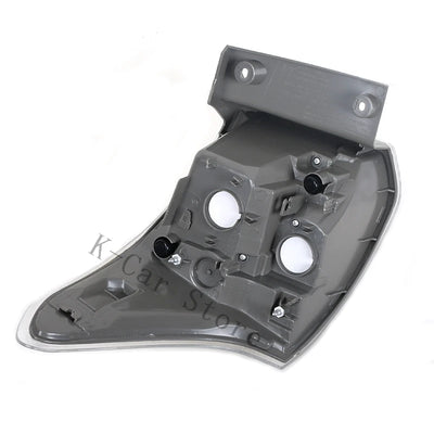 Feux Arrière Mitsubishi Outlander 2013-2015 - vue de trois-quarts - Becquet Voiture
