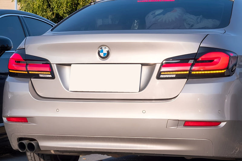 Feux arrière OLED look LCI G30 BMW Série 5 F10 2010-2017 - vue arrière - Becquet Voiture
