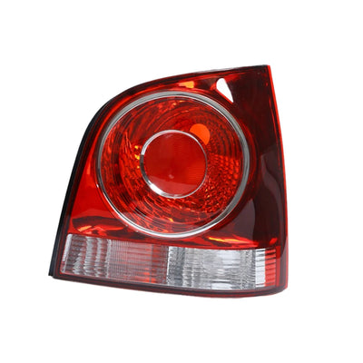 Feux Arrière Volkswagen VW Polo 9N 9N3 2005-2010 - détail du montage - Becquet Voiture