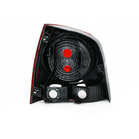 Feux Arrière VW Polo 9N 9N3 Hatchback 2006-2010 Noir Rouge - vue de trois-quarts - Becquet Voiture