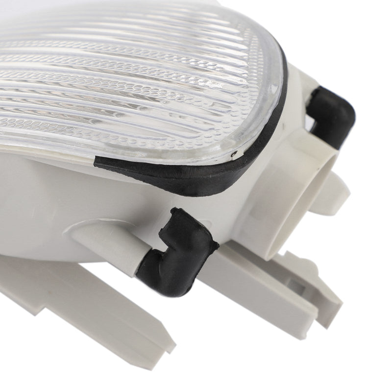 BMW E46 1998-2001 Corner Turn Signal Lights - fitting detail - Becquet Voiture