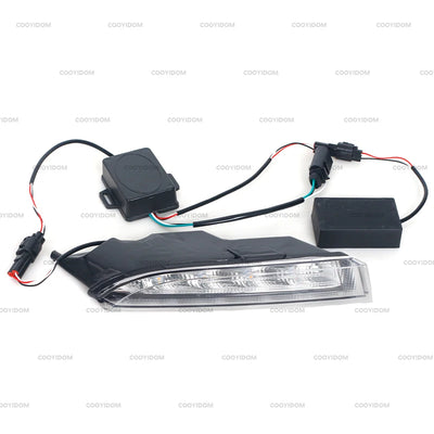 Feux de Jour DRL LED Volkswagen Scirocco 2010-2014 - vue de trois-quarts - Becquet Voiture