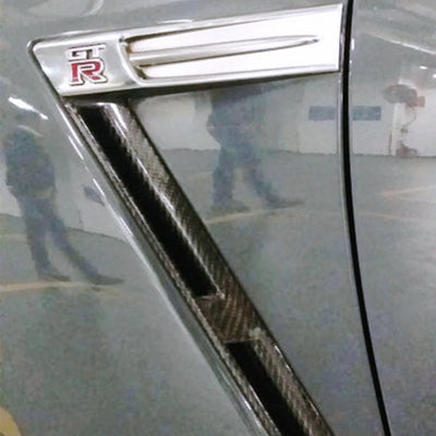Garde-Boue Avant Carbone Nissan GTR R35 - vue arrière - Becquet Voiture