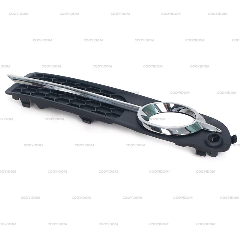 Garniture Cache Antibrouillard Pare-chocs Volvo S80 V70 2008-2013 - vue de trois-quarts - Becquet Voiture