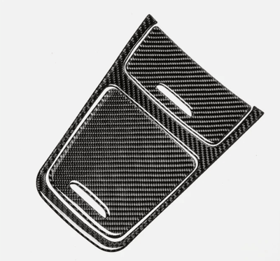Garniture console centrale carbone Mercedes Classe A W176 - vue de trois-quarts - Becquet Voiture