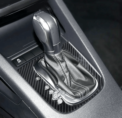 Garniture intérieure carbone VW Golf 6 - packshot studio 2 - Becquet Voiture