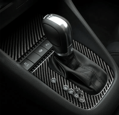 Garniture intérieure carbone VW Golf 6 - vue de profil 2 - Becquet Voiture