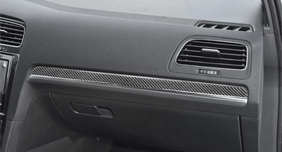 Garniture tableau de bord carbone Volkswagen Golf 7 inserts 2012-2021 - vue de face - Becquet Voiture